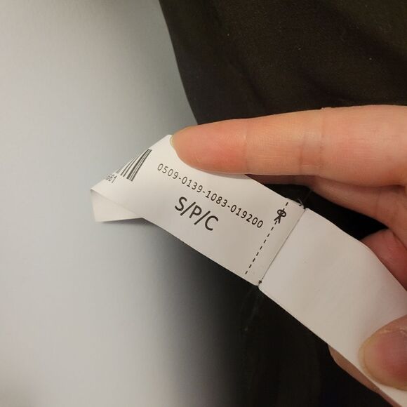 2/$20 Vintage Black Floral Pattern Sleepwear Robes Size: Small - Picture 5 of 5